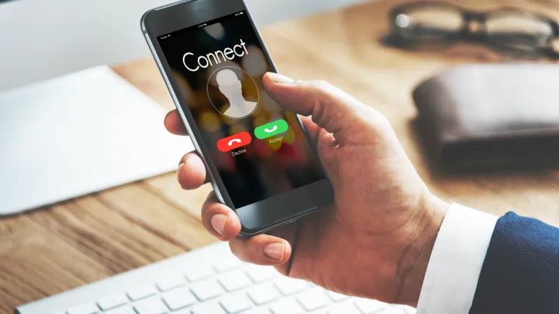 Einkommender Anruf auf Smartphone